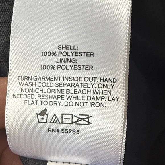 Express Pleated Black Sequin Skirt - Picture 4 of 4